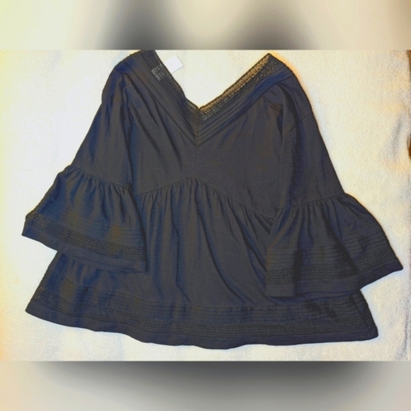 SOLD-Anthropologie black a-line bell sleeve v-neck blouse NWT size small - Picture 6 of 7